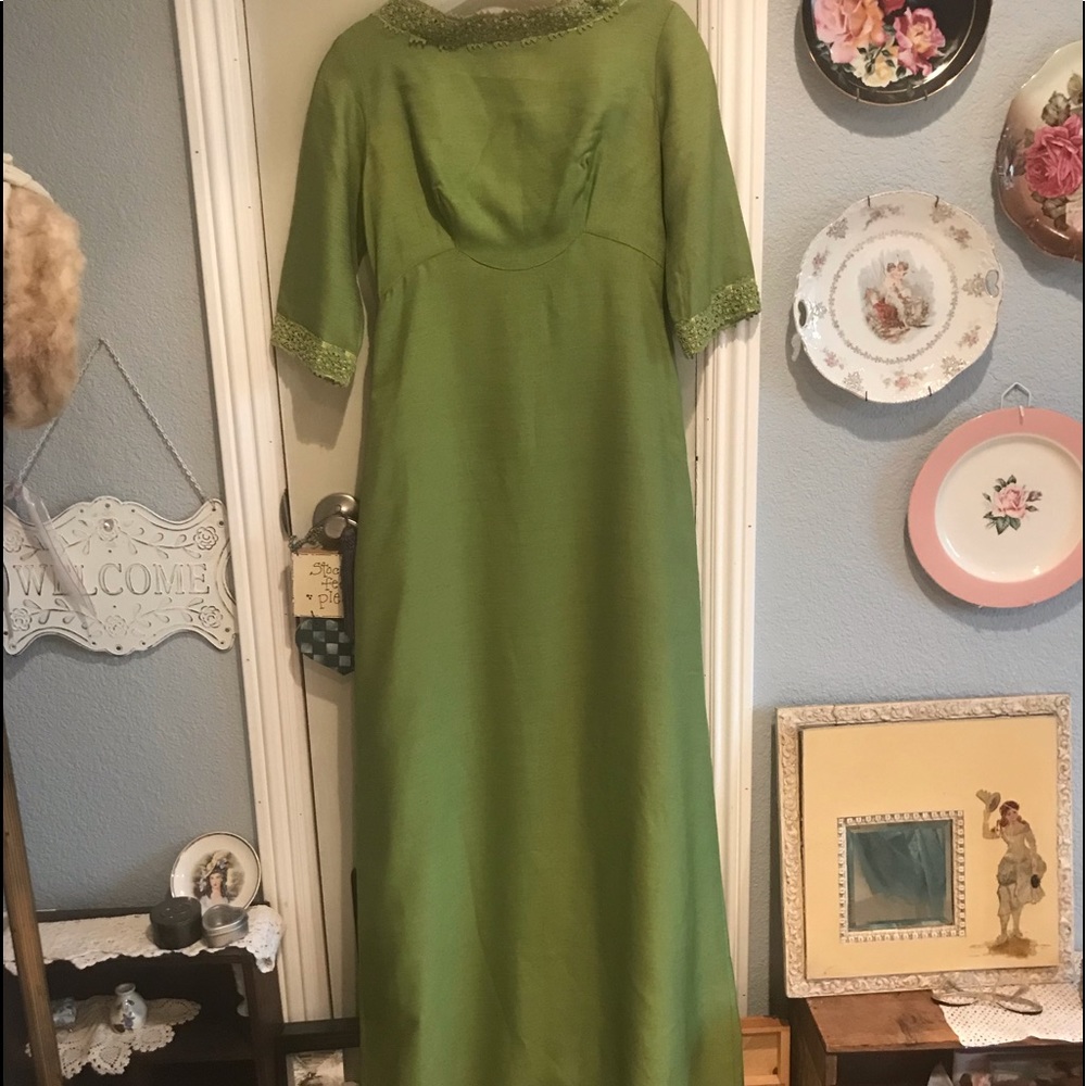 Rich Green vintage dress 💚👗